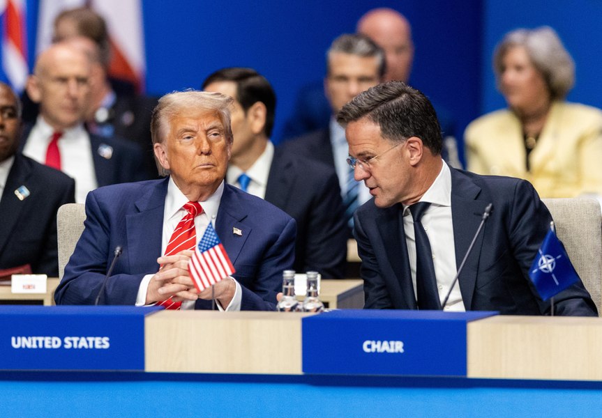 Trump amenință că va retrage SUA din NATO, dar lipsesc semnele concrete