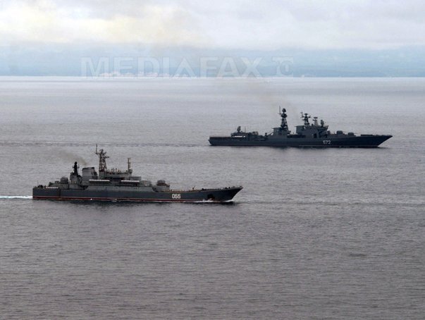 Trump închide robinetul petrolului iranian: Blocada navală din Hormuz scoate milioane de barili din piaţă şi împinge lumea spre un nou şoc energetic