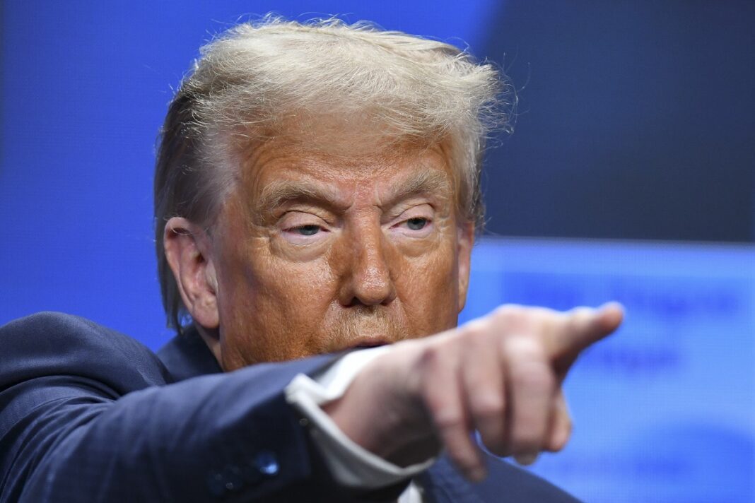 Trump: Iranul „nu ne poate şantaja” închizând din nou strâmtoarea strategică Ormuz / „Discutăm cu ei şi, ştiţi, adoptăm o poziţie fermă”