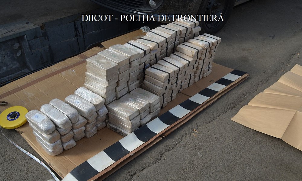 Turc aflat la pușcărie, acuzat că a introdus ilegal 200 de kg de heroină în România. Drogurile figurau ca „turmeric, ghimbir și scorțișoară”