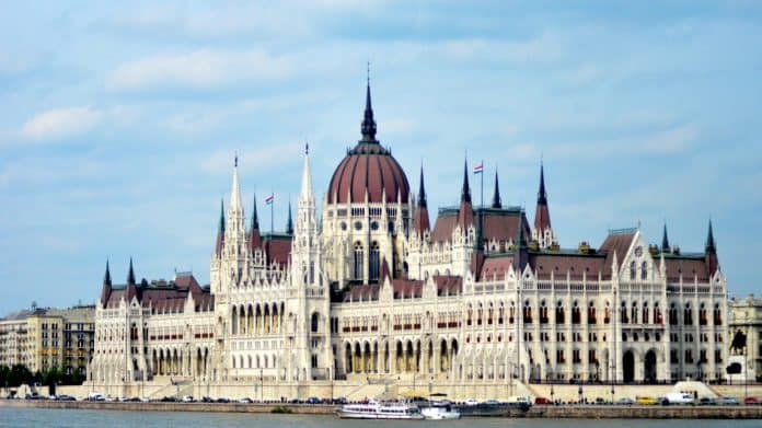 Ucraina retrage avertismentul de călătorie pentru Ungaria după alegeri