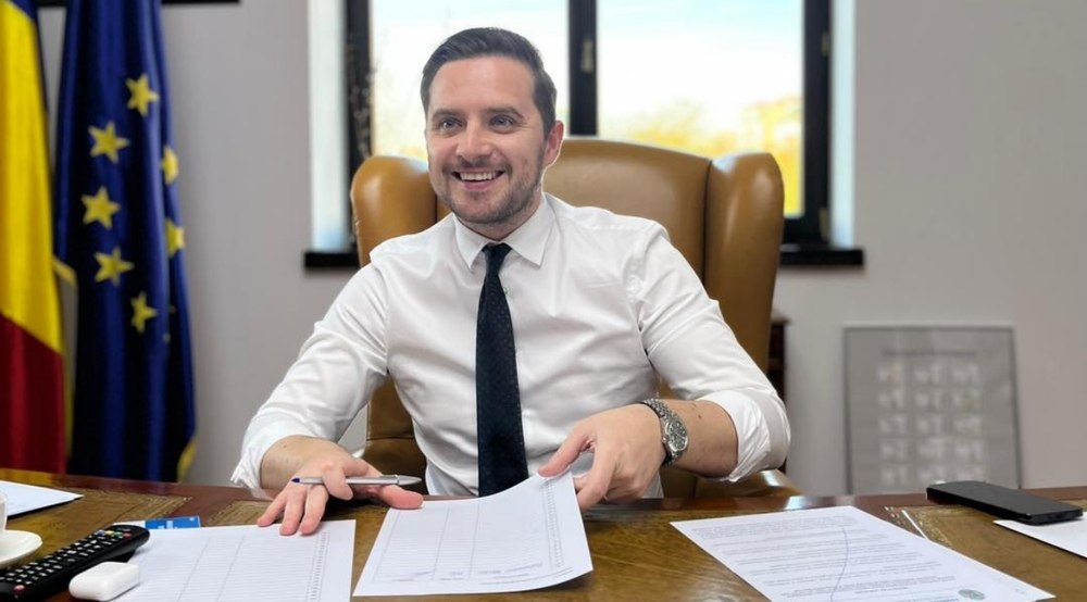 Un liberal influent candidează pentru funcția de vicepreședinte la FR Tenis. Postul de președinte, disputat de 7 persoane