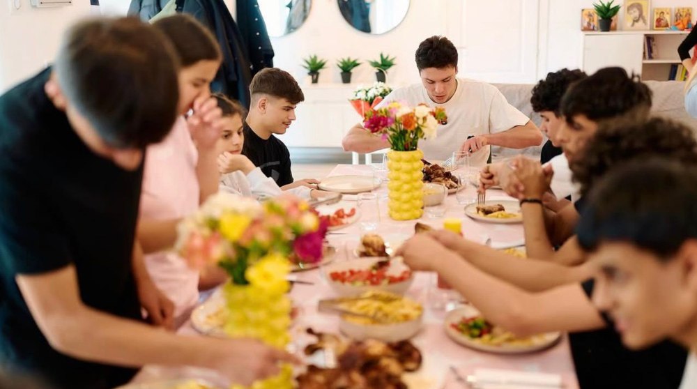 Un Paște cu sens pentru David Popovici! Campionul român și-a transformat promisiunea în realitate. Gest uriaș pentru 12 adolescenți