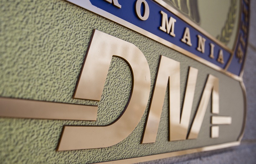 UPDATE Șeful PNL al Consiliului Județean Sălaj a fost pus sub control judiciar / Dinu Iancu Sălăjanu s-a autosuspedat de la conducerea organizației județene / Baronul PSD Moldovan, șeful CJ Bistrița-Năsăud, și-a dat demisia în ziua perchezițiilor