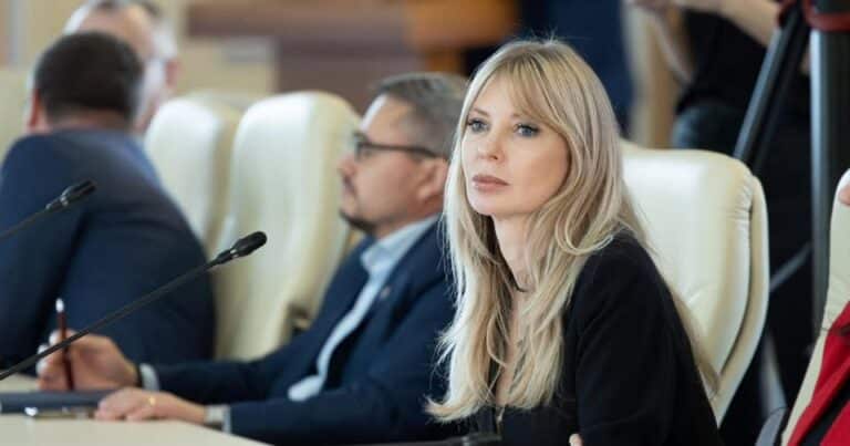 Victoria Stoiciu și-a anunțat plecarea din PSD, după alianța formațiunii cu AUR
