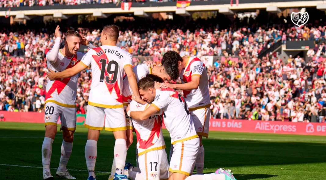 Victorie amară pentru AEK! Duelul românilor s-a încheiat cu o calificare surprinzătoare