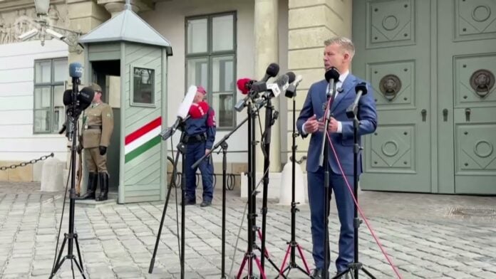 VIDEO. Noul lider maghiar, Peter Magyar, afirmă că președintele pro-Orban trebuie să demisioneze
