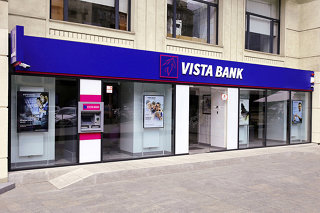 Vista Bank debutează la BVB cu o emisiune de obligaţiuni în valoare de 17 milioane de euro. Georgios Athanasopoulos, CEO Vista Bank: Credem cu tărie că piaţa de capital va juca un rol tot mai important în strategia noastră de creştere