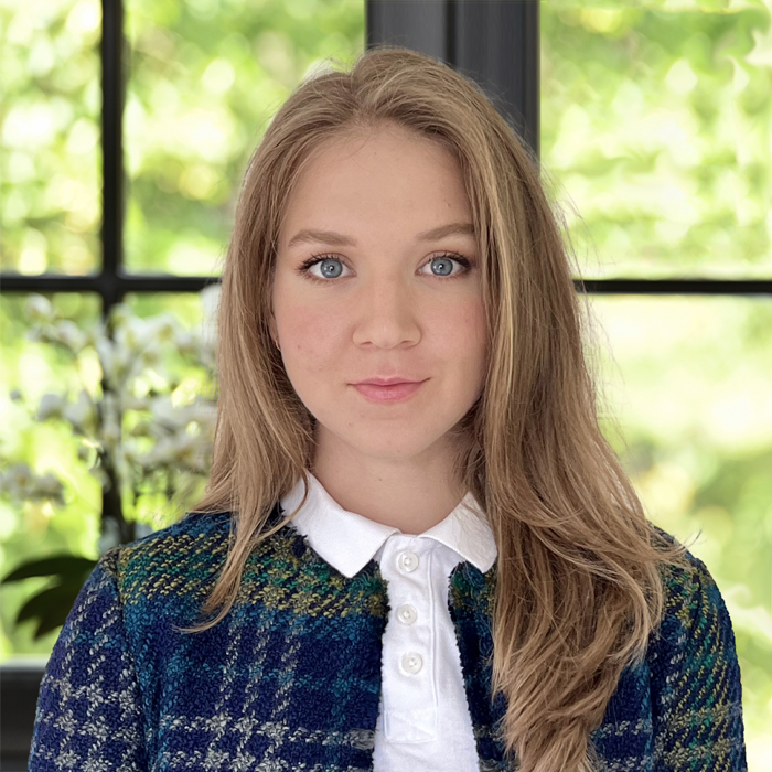 Vivien Ciuhan, analist financiar, Investimental: Dacă e un moment bun pentru a greşi, e cu siguranţă la 20 de ani. La vârsta aceasta poţi face mici greşeli din care să înveţi şi ai timp să te redresezi