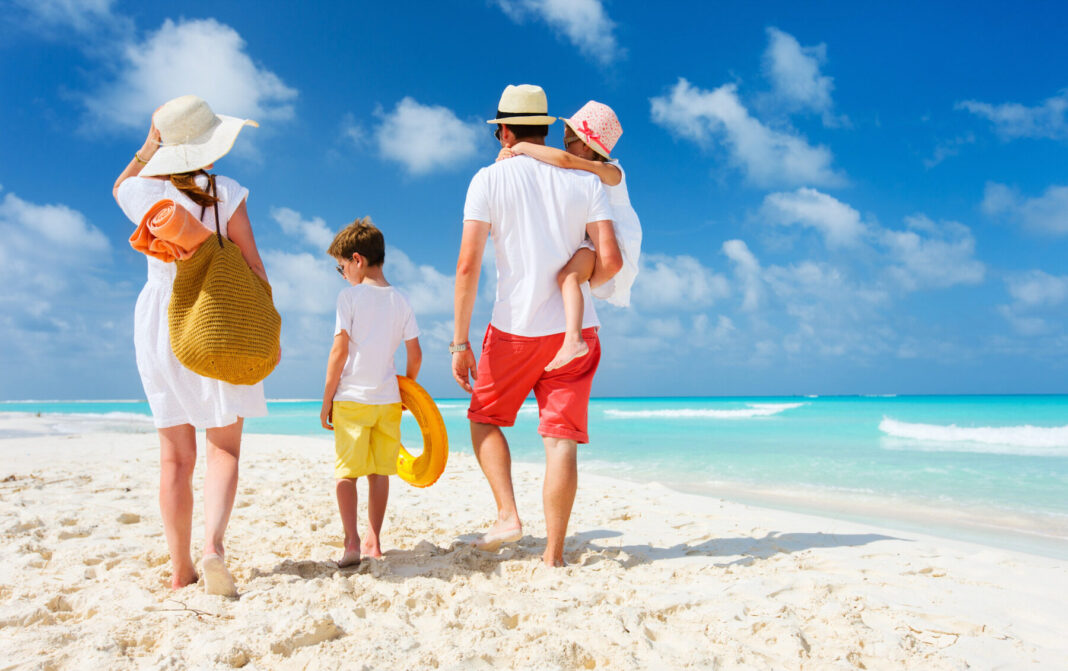 Weekend prelungit pentru români de 1 Mai