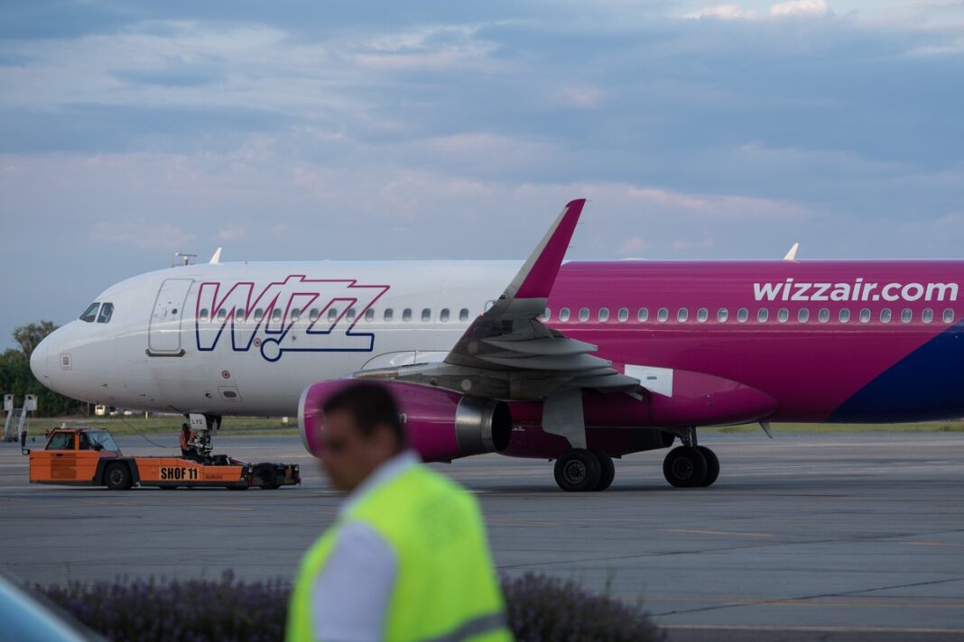 Wizz Air anulează trei rute de la Sibiu: către Hamburg, Birmingham și Bergamo / „Nu au evoluat în linie cu așteptările companiei” / Conducerea aeroportului face apel la sibienii să zboare din Sibiu