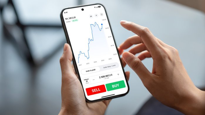 XTB: Numărul utilizatorilor de 30-45 de ani care deţin acţiuni şi ETF-uri în portofoliu a crescut de peste 11 ori în ultimii 6 ani; ETF-urile şi acţiunile cumulând aproximativ 80% din investiţiile acestei categorii