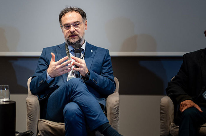 ZF Deschiderea de astăzi la Bursă. Adrian Codirlaşu, lector universitar ASE şi preşedinte CFA România: Când inflaţia creşte, obligaţiunile îşi pierd din valoare. Dacă randamentul lor nu bate creşterea generalizată a preţurilor, vorbim de iluzie monetară