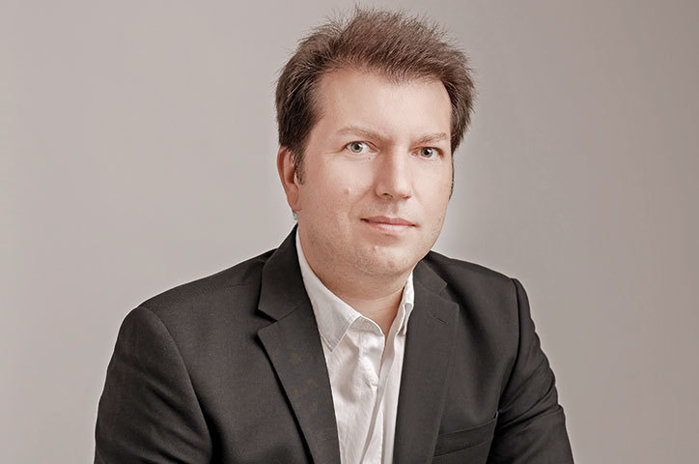 ZF Deschiderea de astăzi la Bursă. Corneliu Manole, investitor la BVB: Am cumpărat agresiv Premier Energy când era la 18-20 lei, iar pariul s-a dovedit câştigător. Mizez acum pe Transgaz, două companii din portul Constanţa şi două din sectorul agroalimentar