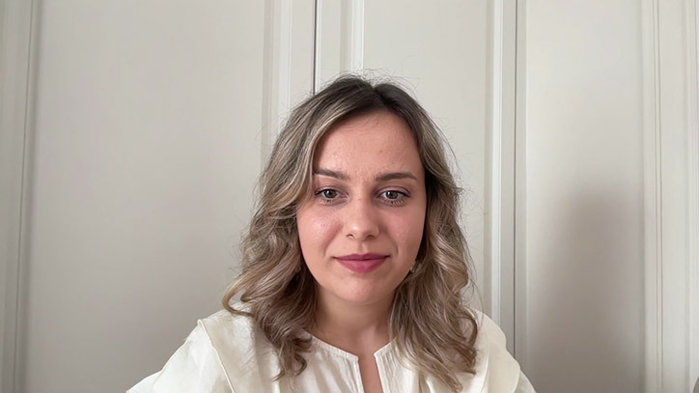 ZF IT Generation. Start-up Pitch. Alexandra Chişiu, cofondatoarea Nicelium – soluţie inteligentă pentru managementul deşeurilor publice: Am investit 120.000 de euro până acum în proiect şi am câştigat şi o finanţare europeană. Până la finalul anului vrem să avem minim cinci clienţi pilot de nivel mare cu care să perfecţionăm produsul în întreaga Europă