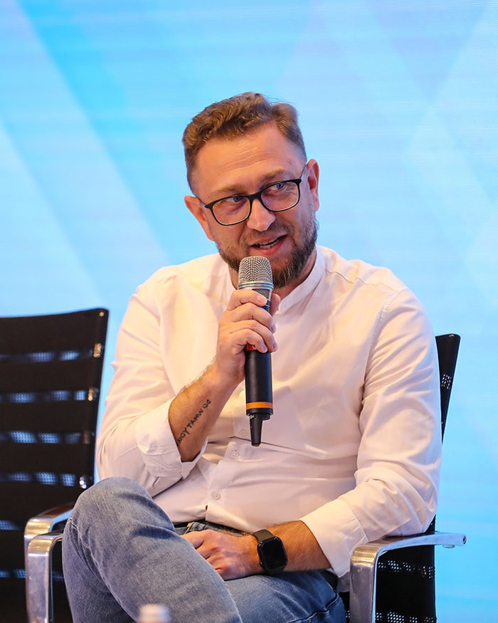 ZF IT Generation. Start-up Update. Cristian Maier, cofondator şi CEO, YUBA – platformă ERP bazată pe AI: Vrem să accesăm fonduri europene în valoare de 1,5-3 mil. euro şi să ne extindem în Austria. Sperăm să închidem anul cu 20 de clienţi şicu venituri între 150.000 şi 200.000 de euro