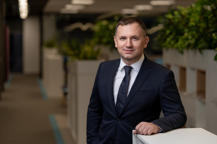 ZF Live. Vlad Vitcu, CEO al BCR Leasing: Începutul de an nu arată rău, este la nivelul din 2025, ceea ce mă face optimist. Chiar dacă nu este imun la turbulenţe, leasingul financiar rămâne o variată de finanţare rapidă şi flexibilă, care nu implică birocraţia unui credit de investiţii
