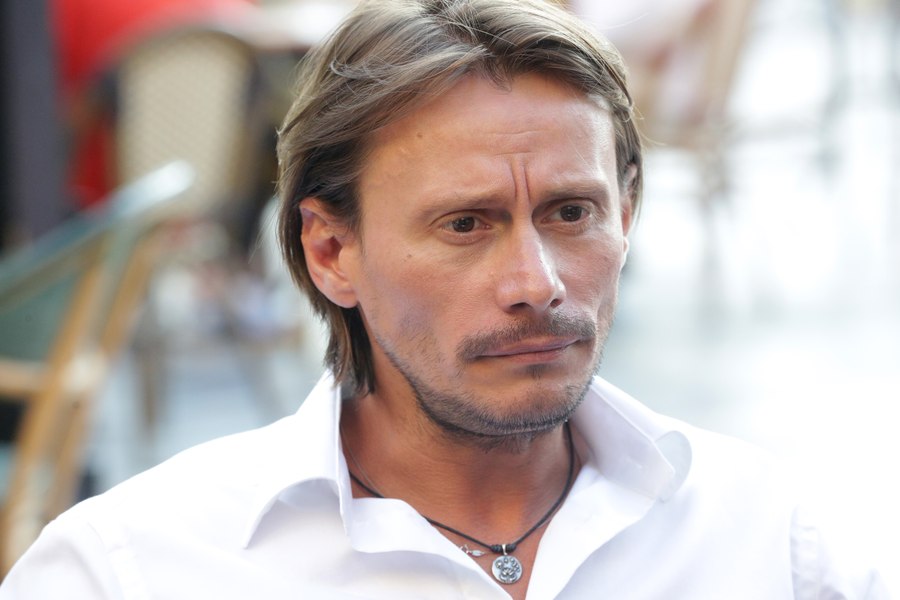 Actorul Marius Manole cere PSD să schimbe direcția: „România are nevoie de voi”