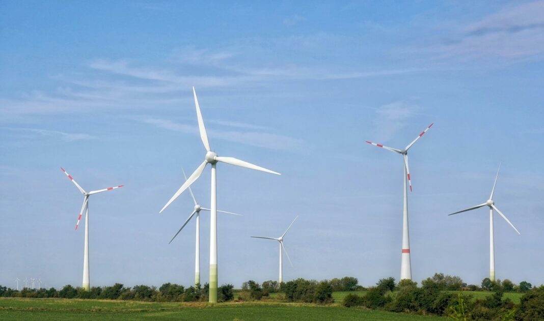 Administrația Trump blochează mai multe proiecte de energie eoliană, invocând motive de securitate națională