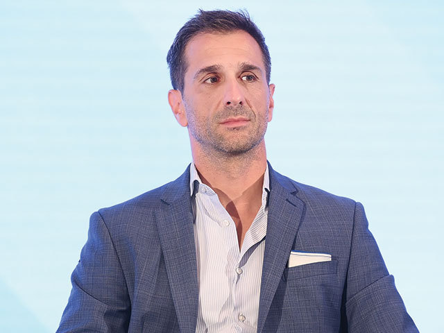 Alex Skouras, Alesonor: Piaţa nu mai este una orientată spre volum, ci spre valoare. Ne dorim să construim un concept de „oraş de 15 minute“. Se află în proces de construcţie şi livrare a proiectului Amber Forest  din Tunari  (jud. Ilfov), de 31 de hectare, dezvoltat în mai multe faze