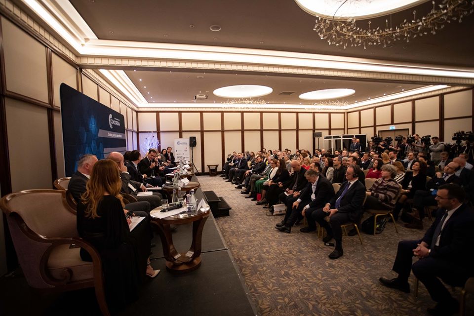 Antreprenorii din România cer Guvern de urgență: „Criza politică poate costa România peste 100 de miliarde de lei”