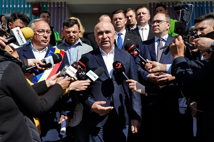 Bolojan pasează responsabilitatea pentru SAFE: „În mandatul premierului Marcel Ciolacu s-a stabilit și s-a votat schema de gestionare”