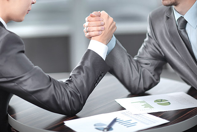 Cifra de afaceri a celor mai mari zece companii din Polonia este de peste patru ori mai mare decât a celor mai mari zece companii din România, în timp ce raportul între economii este „doar“ un pic mai mult decât dublu
