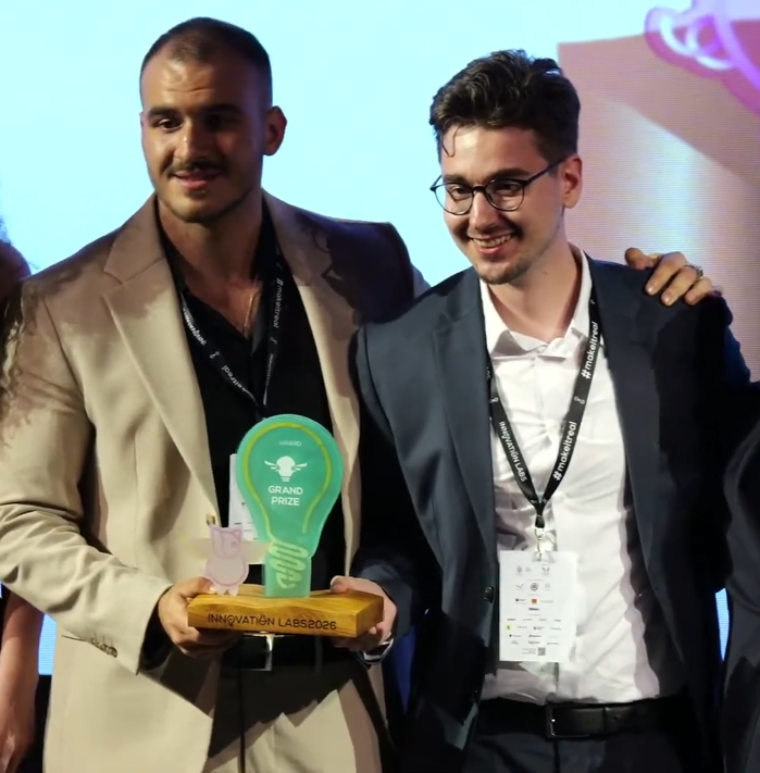 Cine a câştigat finala ediţiei 2026 a programului de accelerare Innovation Labs: AICoustic, un start-up care promite să afle când urmează să se strice utilajele din fabrici, detectând sunetele care indică iminenţa unei probleme tehnice