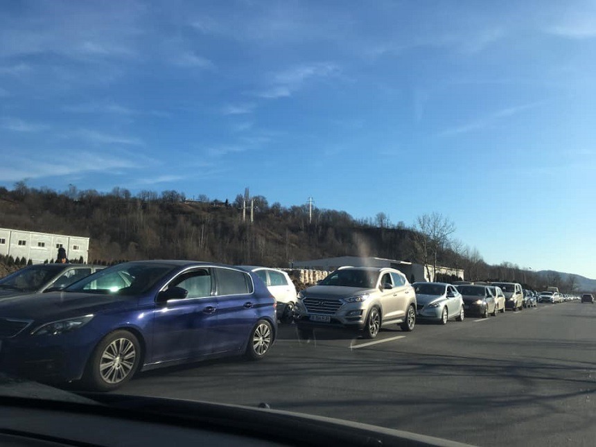 Circulaţie îngreunată pe DN 1 între Braşov şi Bucureşti/ Poliţia recomandă rute alternative