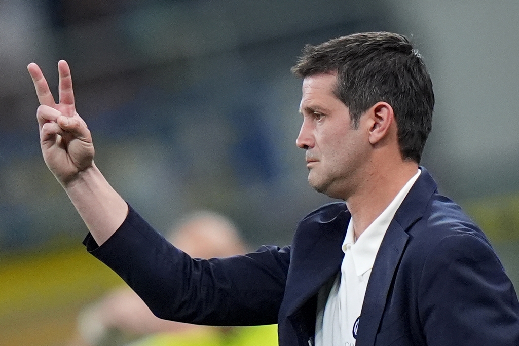Cristi Chivu, felicitat de Jose Mourinho după ce a devenit campion al Italiei cu Inter