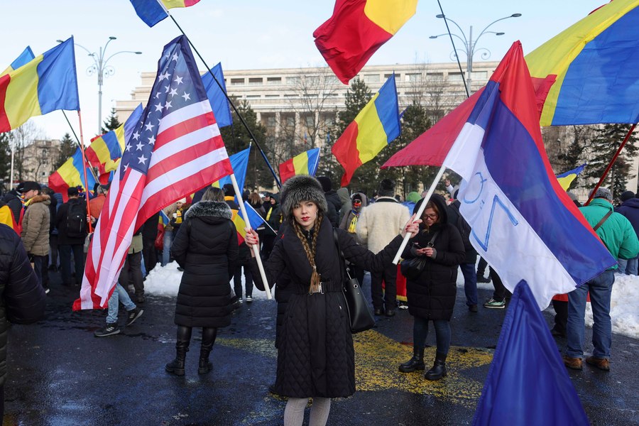 Cum a ajuns Europa tot mai „contaminată” de partidele suveraniste. Expert în populism: „Alianța PSD - AUR nu e unică”