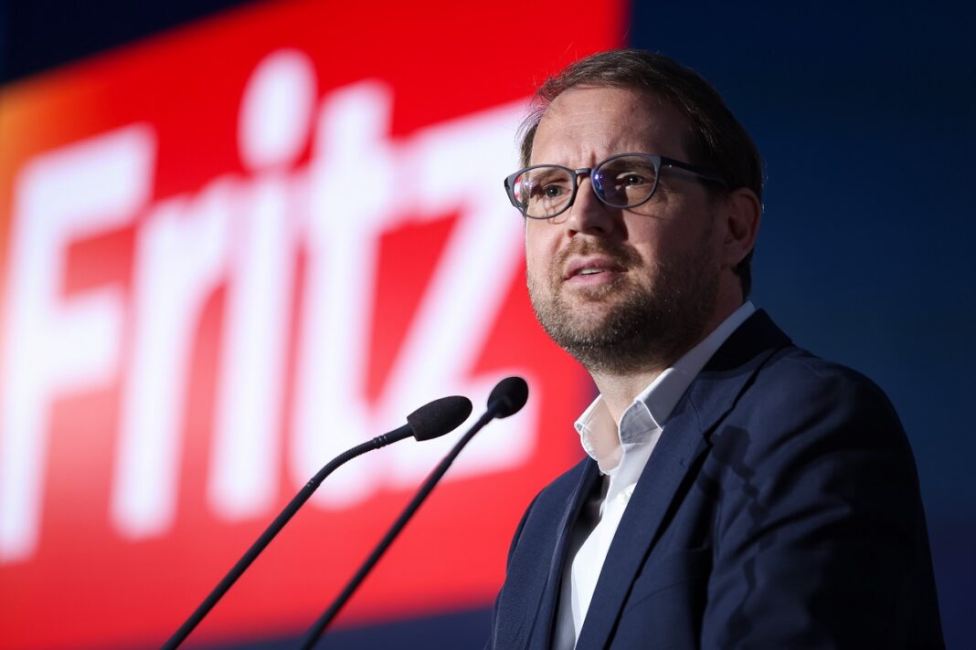 Dominic Fritz: Parlamentarii USR vor fi prezenţi în sală, dar nu vor vota la moţiunea de cenzură
