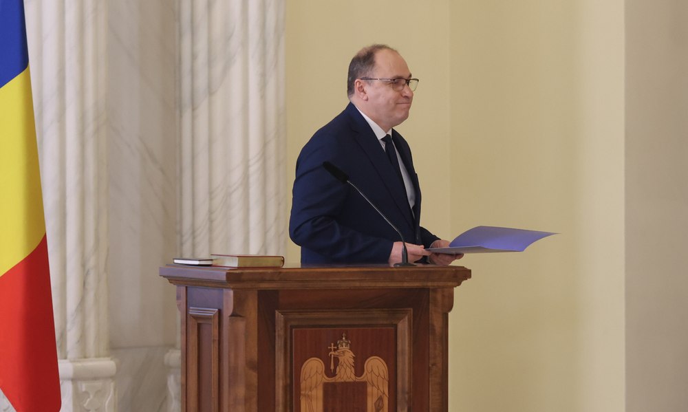 „Efectul de bocanc în viscerele Educației”. Ce lasă în urmă Mihai Dimian după mandatul de doar două luni la vârful ministerului