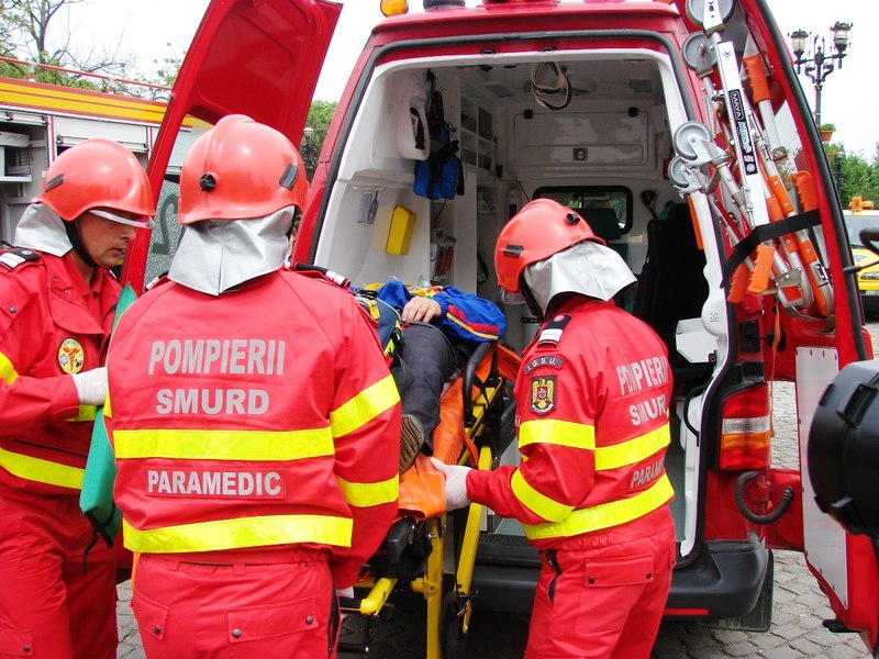 Explozie urmată de incendiu într-un poligon militar din Botoșani. Doi militari au suferit arsuri în timpul unei misiuni de distrugere a muniției