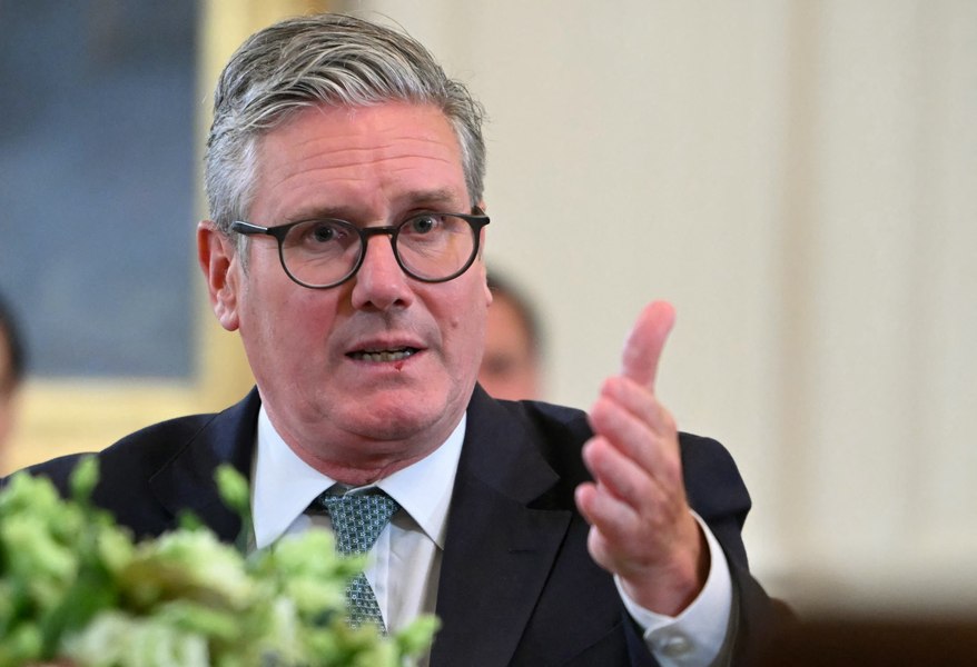 Extrema dreaptă câștigă teren în Marea Britanie. Laburiștii, decimați de Reform în alegerile locale. Reacția premierului Keir Starmer