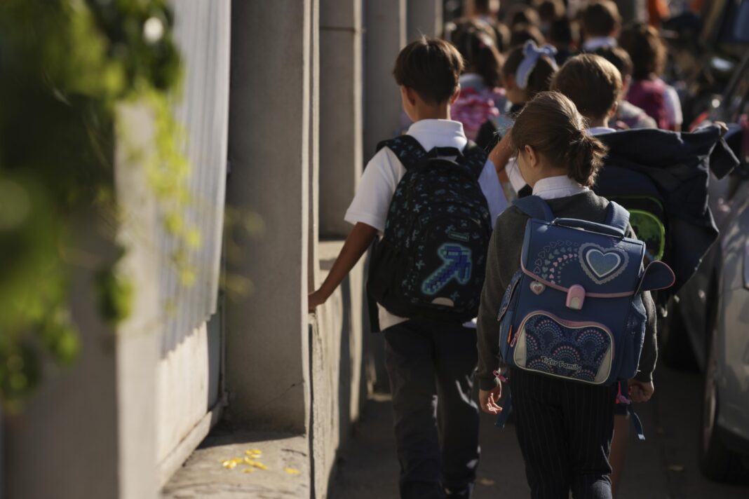 Guvernul a aprobat majorarea costului standard per elev cu 6,5% pentru 2026