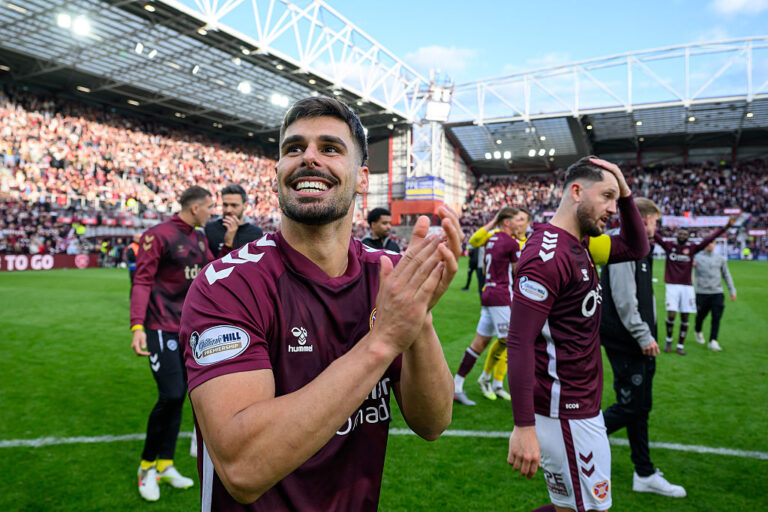 Hearts e aproape de minunea din Scoția după 40 de ani! A bătut Rangers și are 3 puncte avans cu 3 etape înainte de final