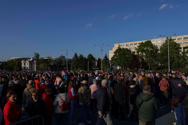Ilie Bolojan, mesaj pentru oamenii care au ieșit în stradă pentru a-l susține