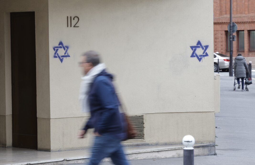 Legea împotriva antisemitismului și rasismului în universitățile din Franța a intrat în vigoare. Ce presupune