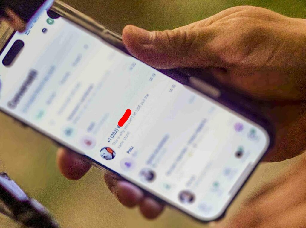 Liderul extremist George Simion primește sfaturi politice pe telefon de la o lobistă coreeancă din industria minieră / Jurnaliștii de la Context au surprins mesajul și au mers pe fir / Ce au descoperit