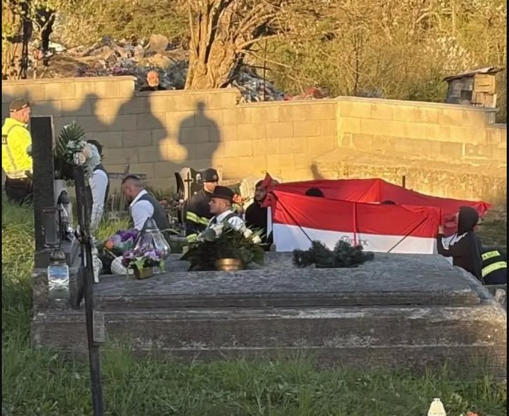 Momente de groază într-un cimitir din Slovacia. Familia a auzit zgomote din mormânt și a cerut deshumarea: „L-am strigat «tată», și parcă ne-a răspuns”
