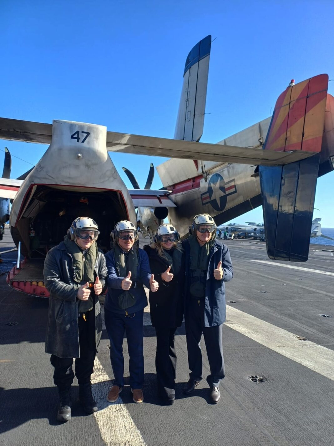NEWS.ro: Argentina: Preşedintele Milei, la bordul portavionului american USS Nimitz în cadrul unor exerciţii comune - VIDEO