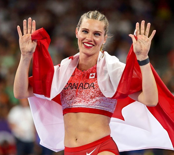 NEWS.ro: Atletism: Canadianca Alysha Newman a fost suspendată pentru 20 de luni după ce a ratat trei controale antidoping