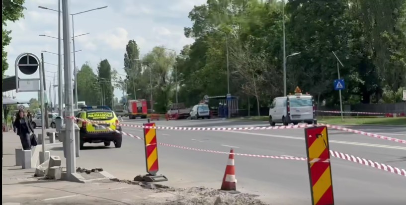 NEWS.ro: Avarie a unui branşament al reţelei de distribuţie a gazelor naturale, în Sectorul 4 al Capitalei / S-au semnalat scurgeri de gaz / Trafic restricţionat pe Şoseaua Berceni