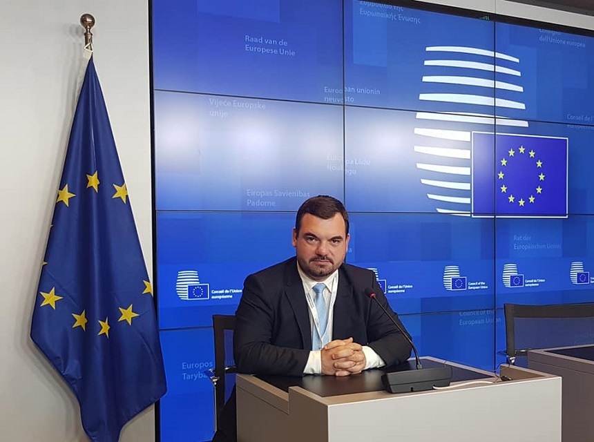 NEWS.ro: ”Capsule” de Mounjaro - care este exclusiv injectabil - vândute pe un site - „Este un site fals”, spune presedintele Agenţiei Medicamentului. Agenţia a notificat Poliţia, ANCOM, Institutul de Cercetare în Informatică