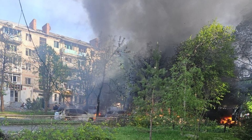 NEWS.ro: Cel puţin cinci morţi şi cinci răniţi în estul Ucrainei, într-un bombardament rus în centrul oraşului Hramatorsk, anunţă Zelenski
