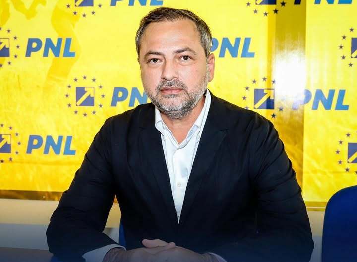 NEWS.ro: Dan Motreanu: PSD şi AUR au dărâmat Guvernul Bolojan şi au majoritate parlamentară. Nu mai pot juca teatru politic, au datoria să îşi asume guvernarea, să vină cu o propunere de premier şi un program clar