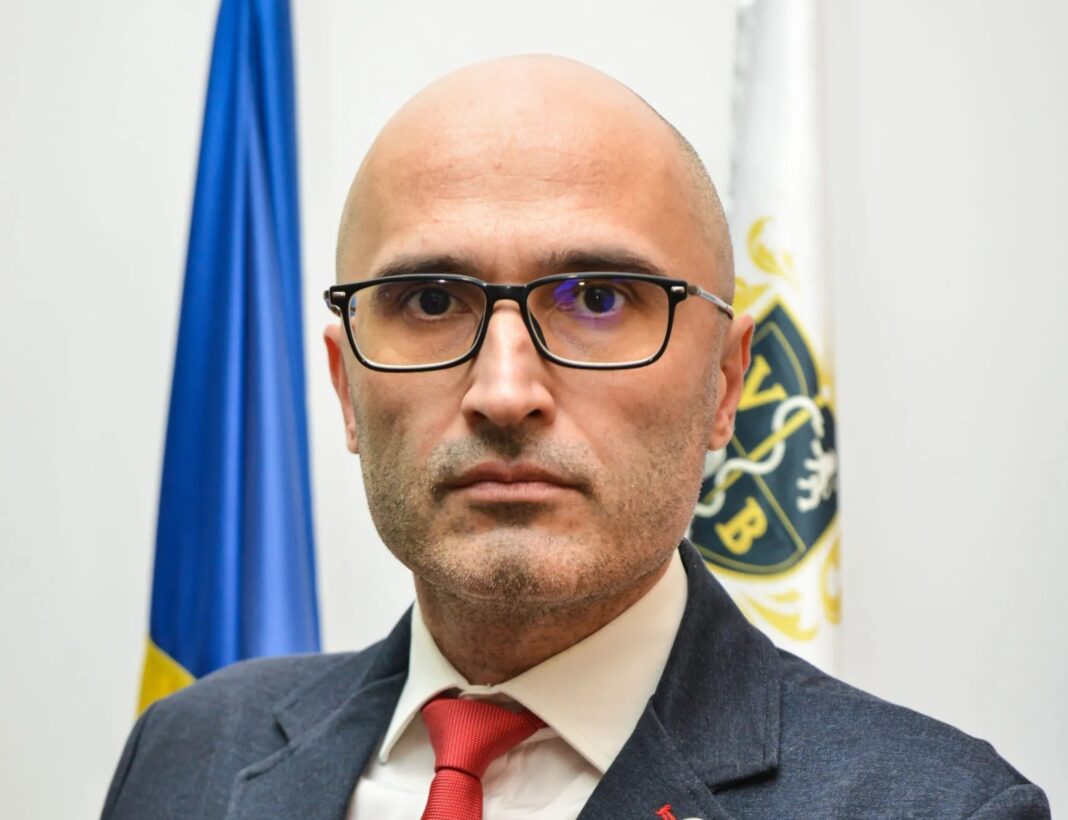 NEWS.ro: Dr. Cristian Oancea: Faptul că eşti tânăr nu este o garanţie că nu poţi dezvolta cancer pulmonar