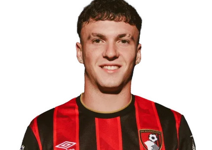 NEWS.ro: Fotbal: Bournemouth nu l-a convocat pe Alex Jimenez pe fondul unei anchete privind presupuse mesaje trimise către o tânără de 15 ani