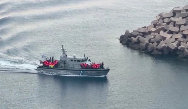 NEWS.ro: Grecia - 176 de activişti ai „flotei pentru Gaza” au fost debarcaţi în Creta, 31 au fost spitalizaţi